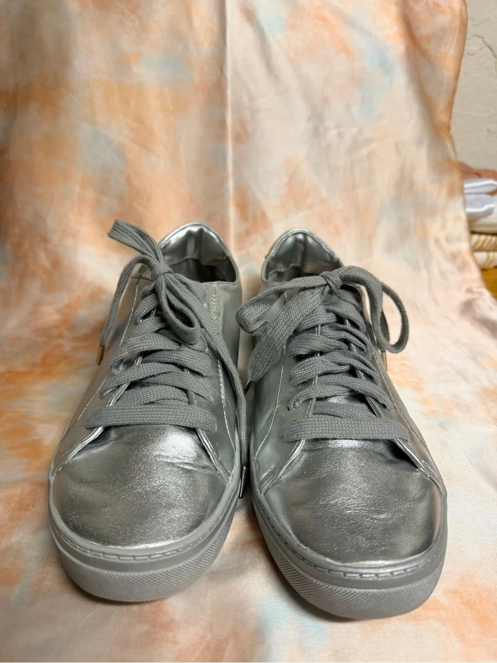 DV by Dolce Vita Sammy Metallic Silver Low-Top Lace-Up Sneakers
